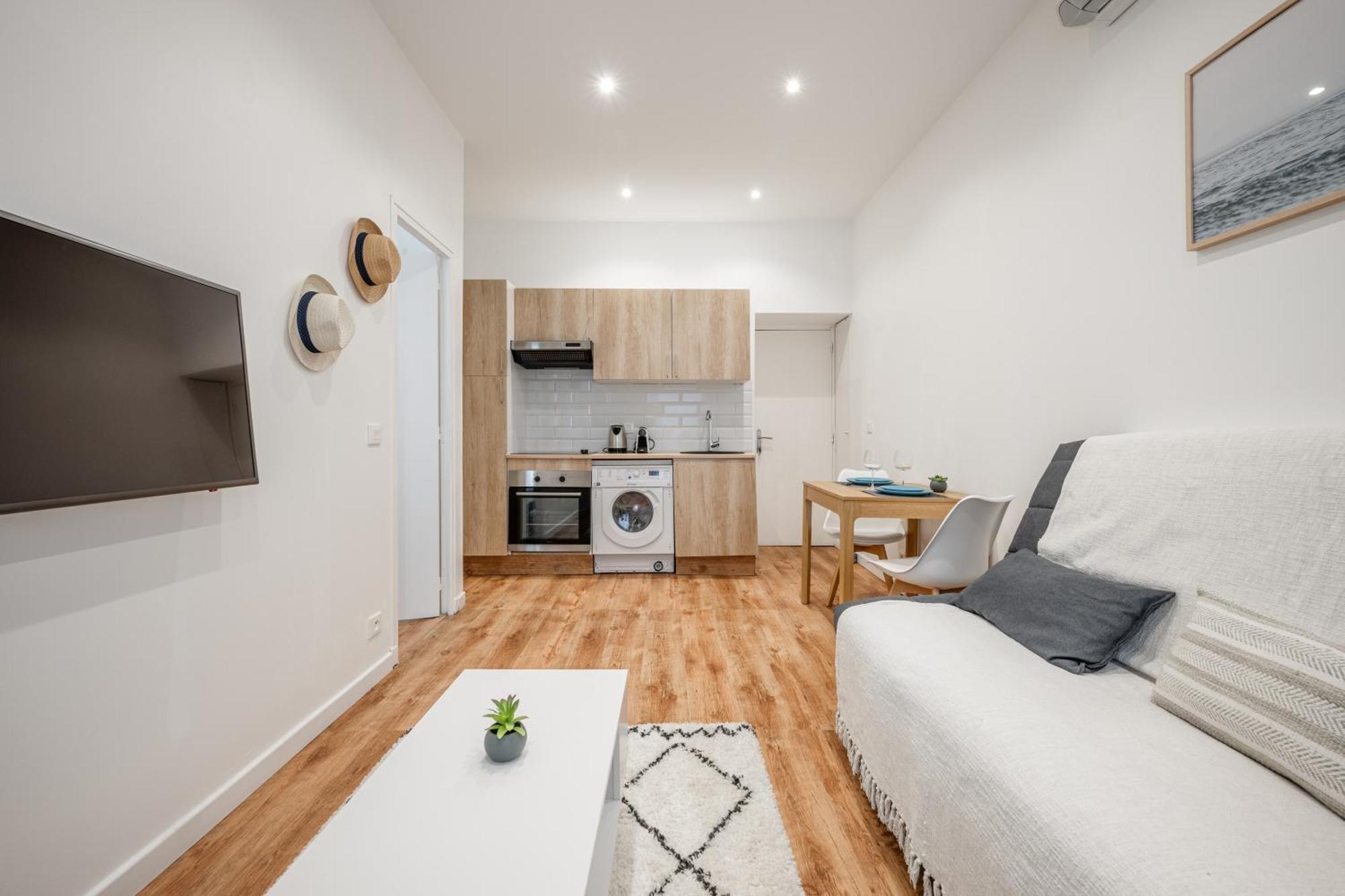 Apartment Pertinax Cosy 2 Pieces Au Coeur Du Centre De Ac Nizza